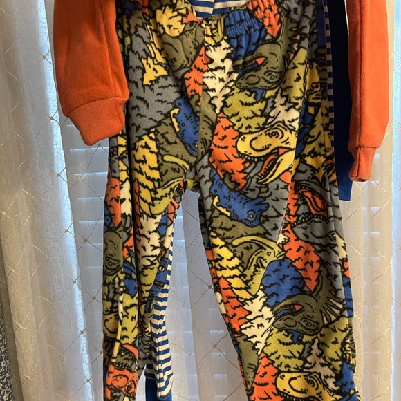 Carter’s 4T Oeko-Tex Pajama Set‎ - Picture 2 of 5